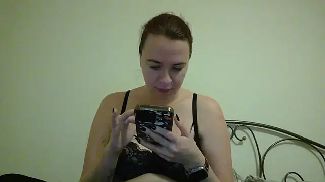 Latexaddictx  online show from 8, 1, 2026