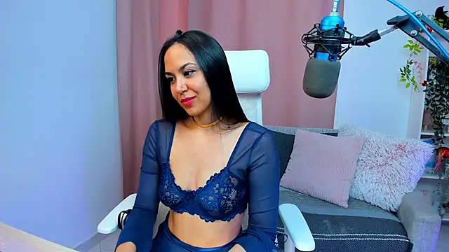 Snapshot of VenusIsLove_ chatting on 2, 6, 2026 VenusIsLove online show from 2, 6, 2026