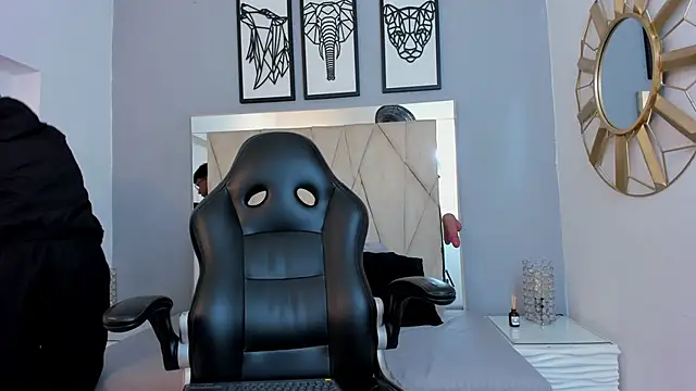 Snapshot of adams_bobby chatting on 27, 11, 2025 adams bobby online show from 27, 11, 2025