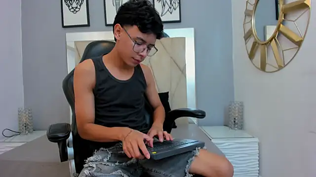 adams bobby online show from 5, 3, 2026