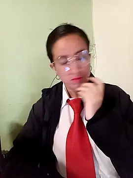 Snapshot of Valentina--1 chatting on 24, 11, 2025 Valentina--1 online show from 24, 11, 2025