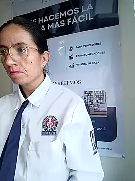 Snapshot of Valentina--1 chatting on 4, 12, 2025 Valentina--1 online show from 4, 12, 2025