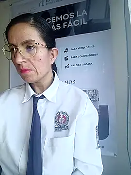 Snapshot of Valentina--1 chatting on 5, 12, 2025 Valentina--1 online show from 5, 12, 2025