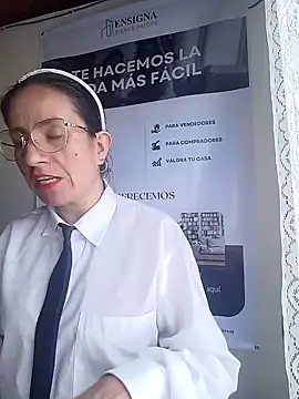 Snapshot of Valentina--1 chatting on 9, 1, 2026 Valentina--1 online show from 9, 1, 2026