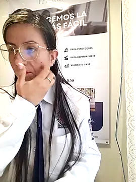 Snapshot of Valentina--1 chatting on 18, 2, 2026 Valentina--1 online show from 18, 2, 2026