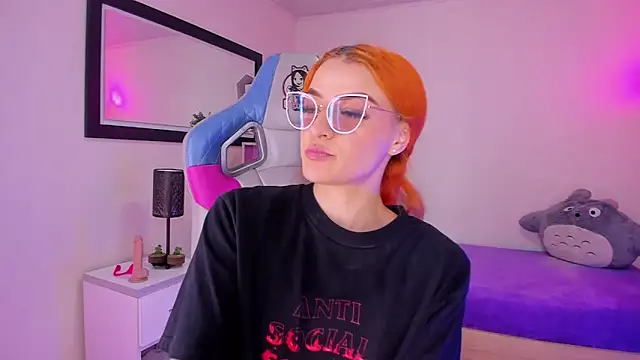 celeste blazze  online show from 11, 2, 2026