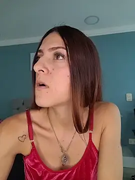 Snapshot of Luna_Raay chatting on 27, 11, 2025 Luna Raay online show from 27, 11, 2025