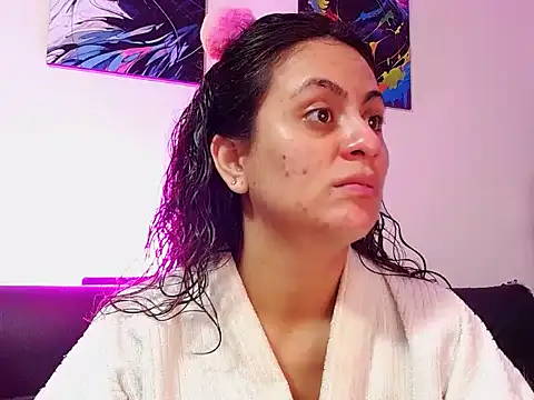 Caroline Jons online show from 10, 11, 2025