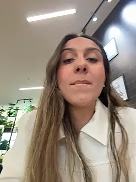 Snapshot of sarah_honey__ chatting on 11, 11, 2025 sarah honey online show from 11, 11, 2025