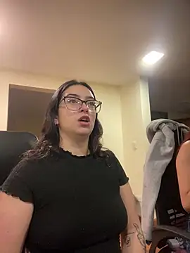 Kloe Novoa online show from 16, 3, 2026