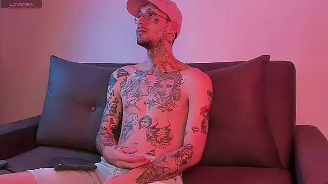 Snapshot of TokyoHatsumoto chatting on 28, 10, 2025 TokyoHatsumoto online show from 28, 10, 2025