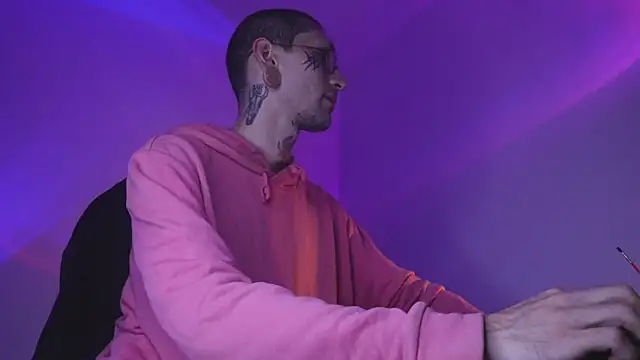 Snapshot of TokyoHatsumoto chatting on 19, 11, 2025 TokyoHatsumoto online show from 19, 11, 2025