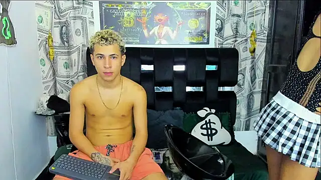 Snapshot of Horny_Duo0 chatting on 6, 11, 2025 Horny Duo0 online show from 6, 11, 2025