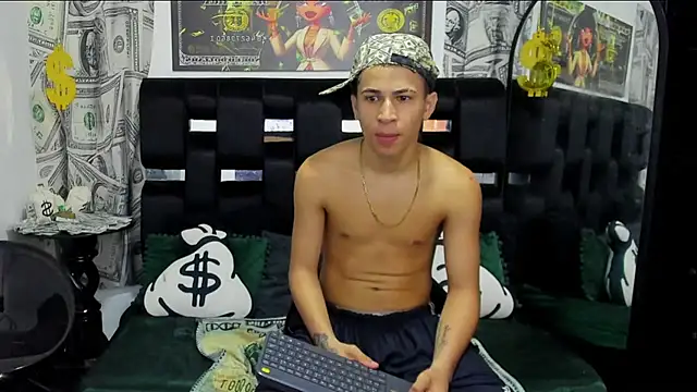 Snapshot of Horny_Duo0 chatting on 9, 11, 2025 Horny Duo0 online show from 9, 11, 2025