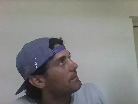 Snapshot of Capriflow chatting on 15, 12, 2025 Capriflow online show from 15, 12, 2025