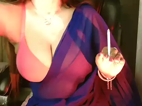 Snapshot of Sweet_sofie_01 chatting on 18, 12, 2025 Sweet sofie 01 online show from 18, 12, 2025