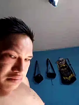 Ojitosbrrr online show from 22, 11, 2025