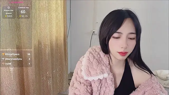 Snapshot of by-Hannah chatting on 6, 11, 2025 by-Hannah online show from 6, 11, 2025