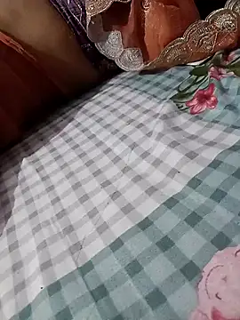 Snapshot of Best_couple2001 chatting on 4, 11, 2025 Best couple2001 online show from 4, 11, 2025