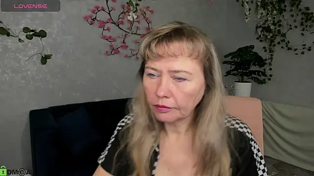 Carla Vogue online show from 22, 11, 2025