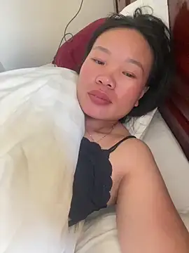 Snapshot of Macy-y chatting on 28, 10, 2025 Macy-y online show from 28, 10, 2025