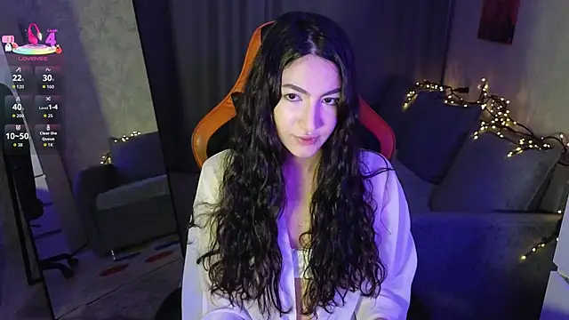 Mulan Lo online show from 20, 12, 2025