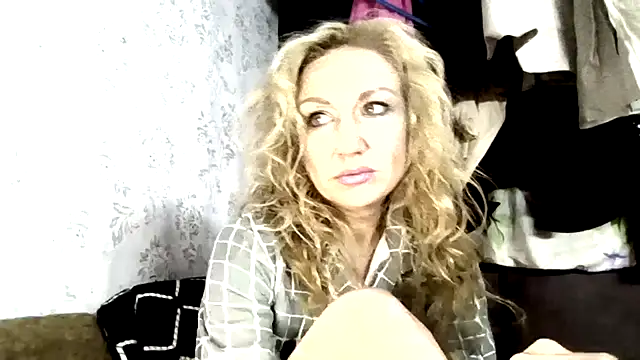 Snapshot of LilaniLoverx chatting on 20, 12, 2025 LilaniLoverx online show from 20, 12, 2025