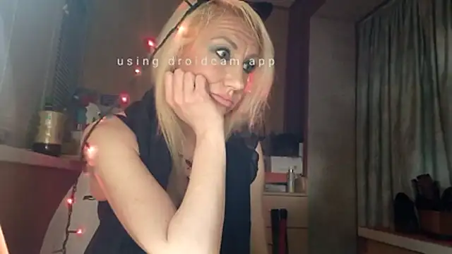 Snapshot of LilaniLoverx chatting on 14, 4, 2026 LilaniLoverx online show from 14, 4, 2026