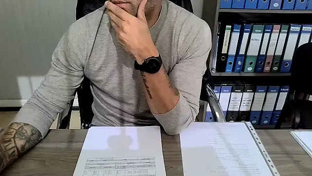 Snapshot of Evasionee chatting on 28, 10, 2025 Evasionee online show from 28, 10, 2025