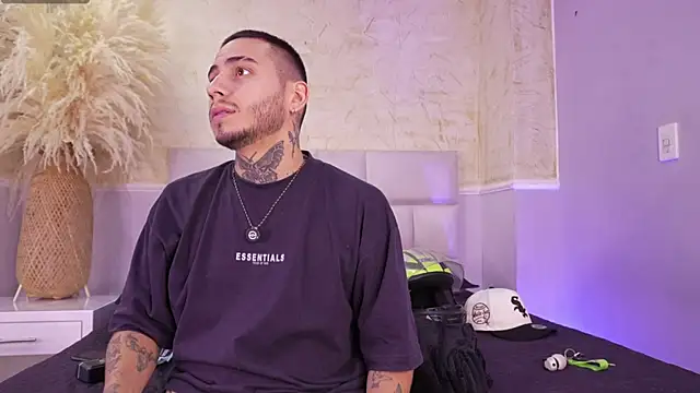 Snapshot of AsiaMillerr_ chatting on 15, 12, 2025 AsiaMillerr online show from 15, 12, 2025