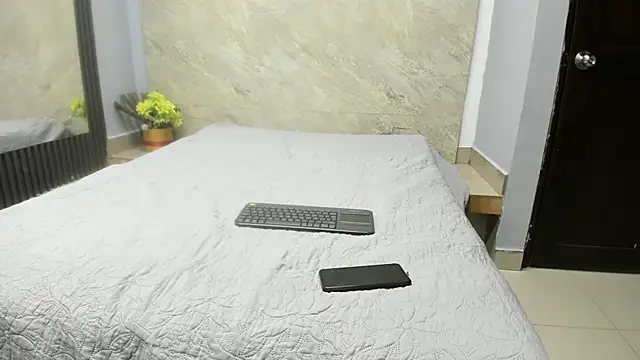 Sarahh-19 online show from 27, 11, 2025