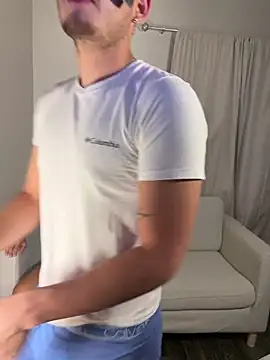 Snapshot of dylan-jacob12 chatting on 17, 11, 2025 dylan-jacob12 online show from 17, 11, 2025