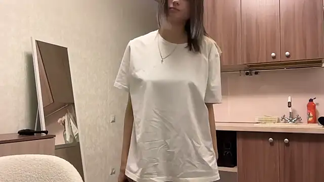 AidaGloshen online show from 24, 10, 2025