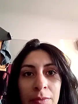 Snapshot of besosseductores chatting on 24, 10, 2025 besosseductores online show from 24, 10, 2025