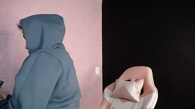 Dominic Queen1 online show from 5, 12, 2025