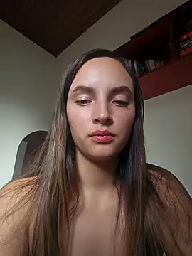 Snapshot of sophie-06 chatting on 11, 11, 2025 sophie-06 online show from 11, 11, 2025