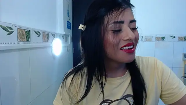 Snapshot of karla_al chatting on 4, 12, 2025 karla al online show from 4, 12, 2025