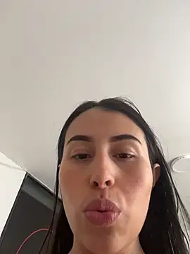 Snapshot of BIJOU_SECRET chatting on 23, 11, 2025 BIJOU SECRET online show from 23, 11, 2025