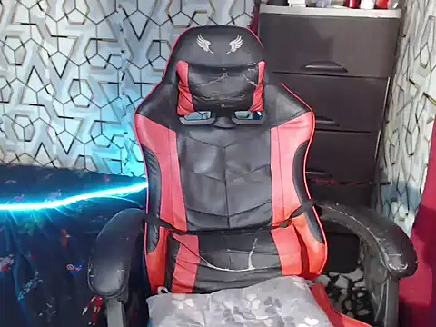 Snapshot of slimraz02 chatting on 13, 11, 2025 slimraz02 online show from 13, 11, 2025