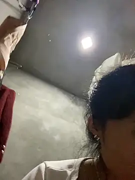 Snapshot of Yunzang chatting on 13, 11, 2025 Yunzang online show from 13, 11, 2025