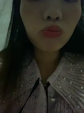 Snapshot of Yunzang chatting on 27, 11, 2025 Yunzang online show from 27, 11, 2025