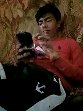 GuzzMiranda18 online show from 17, 12, 2025