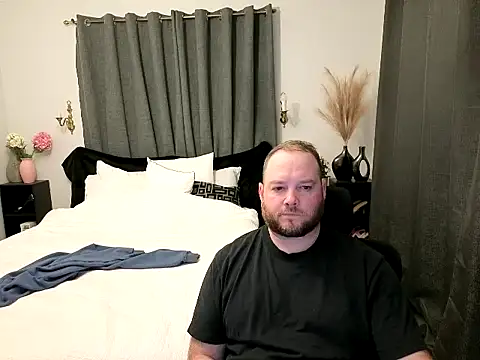 Snapshot of john_clarisa chatting on 29, 10, 2025 john clarisa online show from 29, 10, 2025