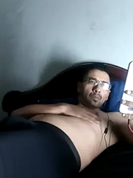 Leocuma82 online show from 2, 11, 2025