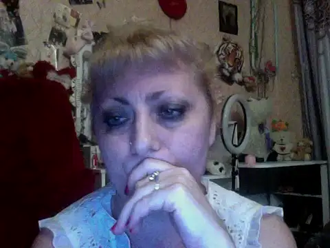 Snapshot of xHot_Amazonq chatting on 26, 10, 2025 xHot Amazonq online show from 26, 10, 2025