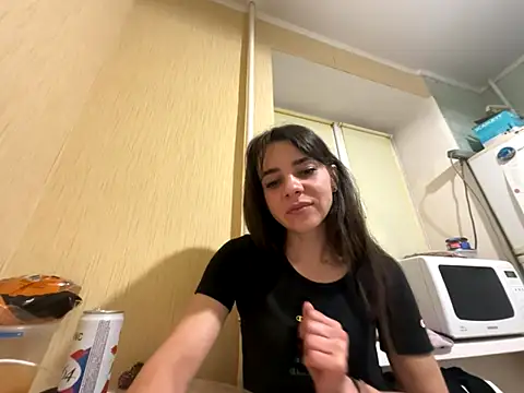 Snapshot of TinaLoverxq chatting on 28, 10, 2025 TinaLoverxq online show from 28, 10, 2025