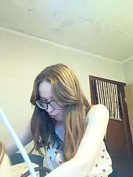 Snapshot of AmberlyCarr chatting on 11, 11, 2025 AmberlyCarr online show from 11, 11, 2025