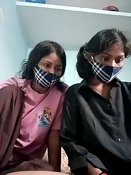 Snapshot of mona-33 chatting on 2, 11, 2025 mona-33 online show from 2, 11, 2025