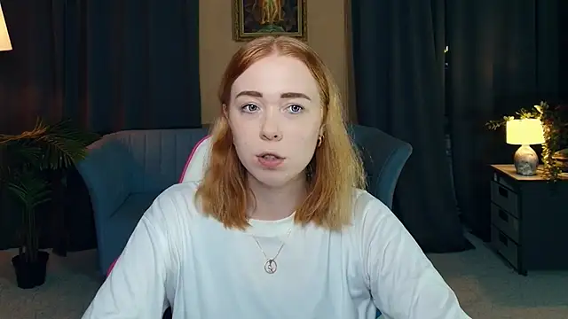 Snapshot of AddieOsler chatting on 14, 12, 2025 AddieOsler online show from 14, 12, 2025