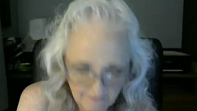 Snapshot of JoleneDelacroix chatting on 18, 11, 2025 JoleneDelacroix online show from 18, 11, 2025
